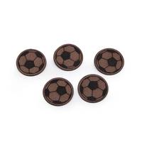 Obrázok ku produktu Nášivka štítok z eko kože lopta hnedá